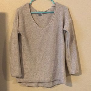 Old Navy casual sweater. Size small.
